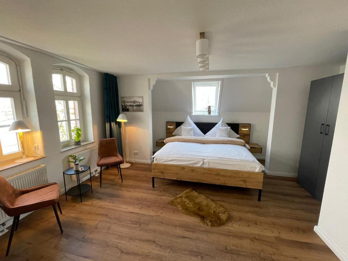 Kanal-Haus "Das Gaestehaus Direkt Am Nok" Osterrönfeld Extérieur photo