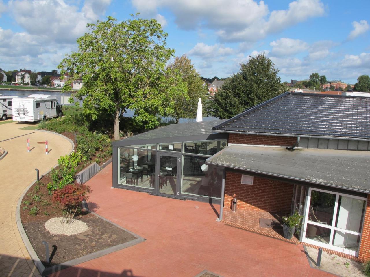 Kanal-Haus "Das Gaestehaus Direkt Am Nok" Osterrönfeld Extérieur photo